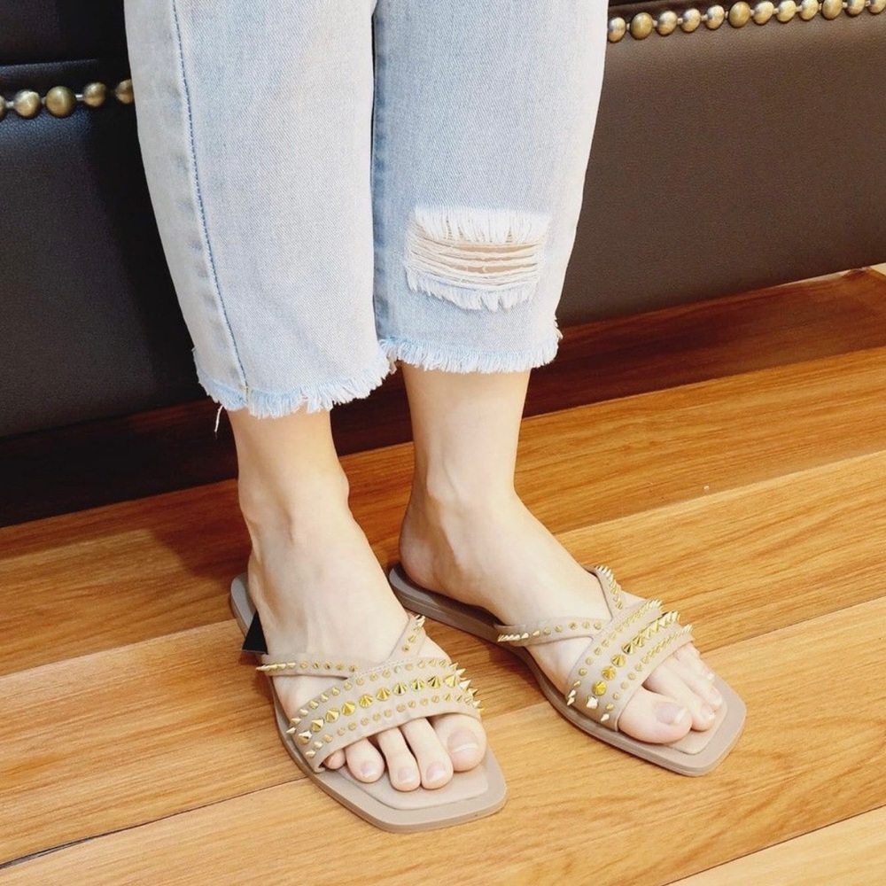 Zara NWT Studded Flat Sandals size 10 - Picture 5 of 6